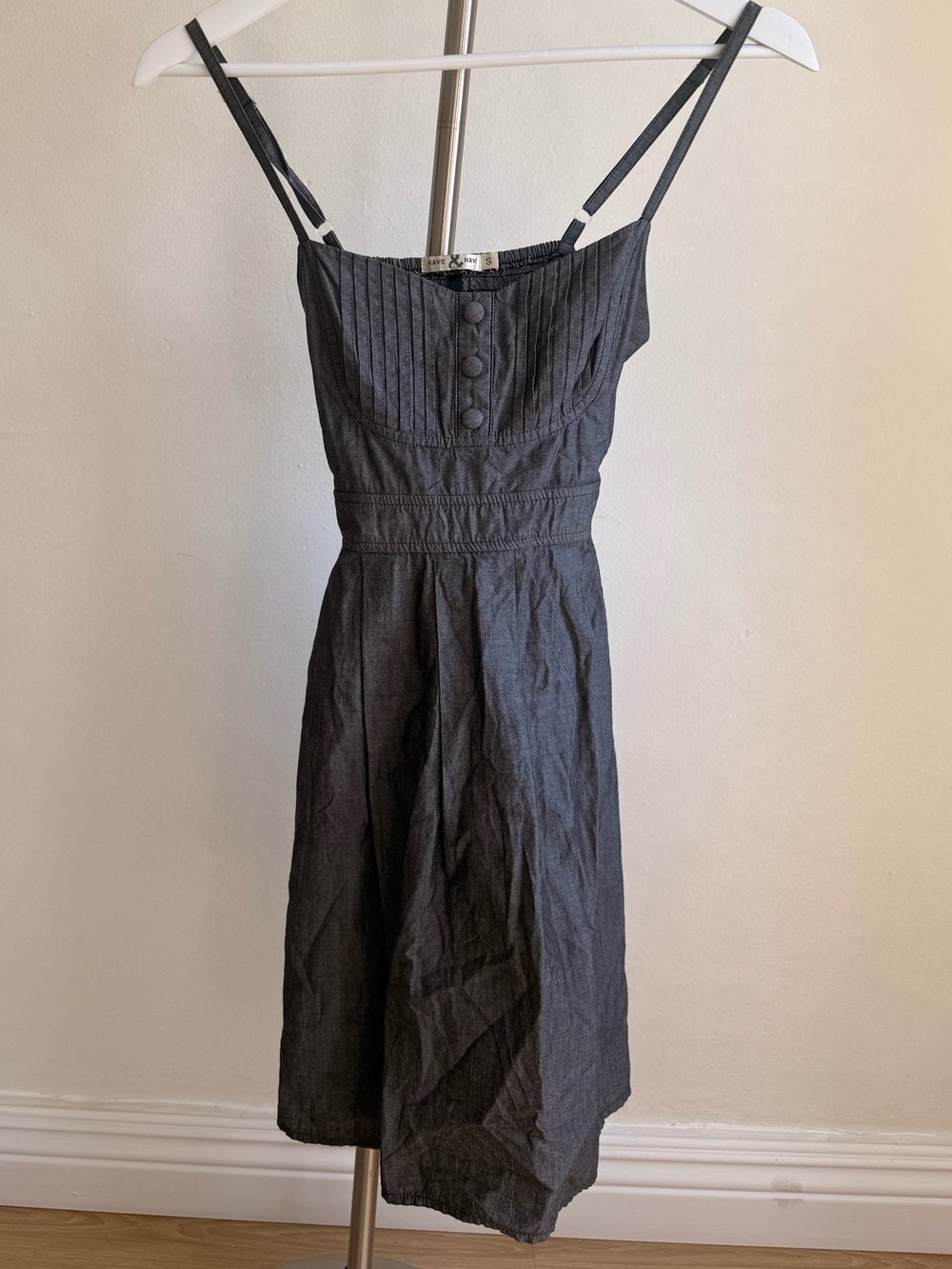Have & Have Dark Gray Sleeveless Button-Front Dress